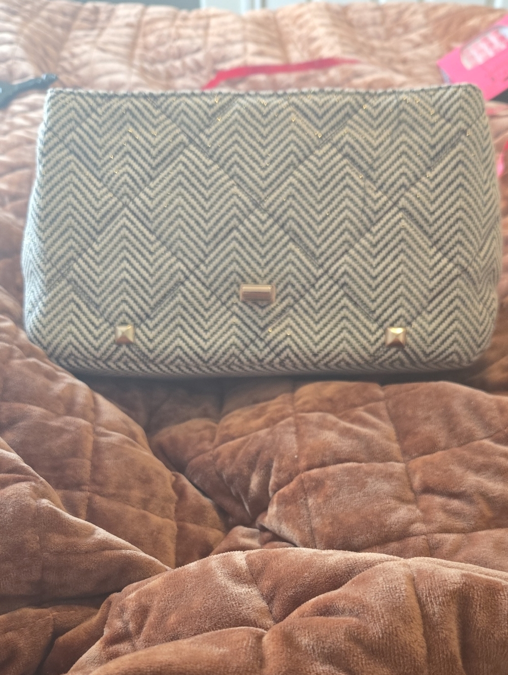 Aldo | Chain Strap Studded Herringbone Bag - Black & White W/ Gold Accents - Picture 4 of 11